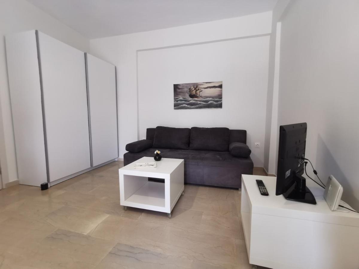Thalassa Apartment *